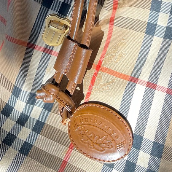 Vintage Burberry(S) Vintage Mini Backpack- ๐ผ - Picture 3 of 17